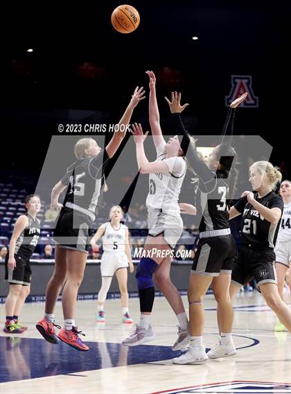 Thumbnail 1 in Mountain View v Ironwood Ridge (MLK Basketball Classic) photogallery.