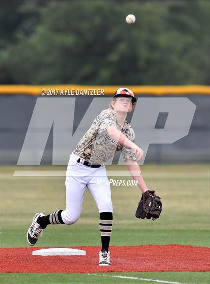 Thumbnail 1 in Abbott vs. Savoy (UIL 1A Regional Semifinal) photogallery.