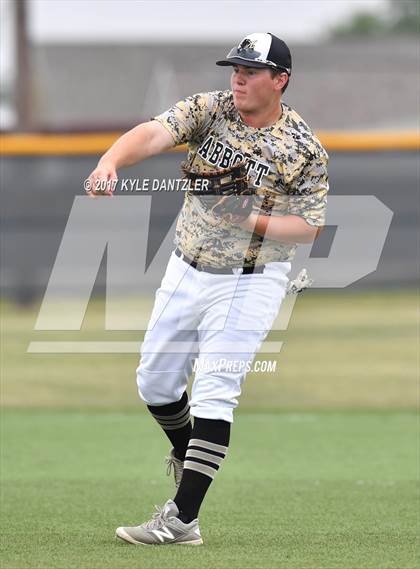 Thumbnail 2 in Abbott vs. Savoy (UIL 1A Regional Semifinal) photogallery.
