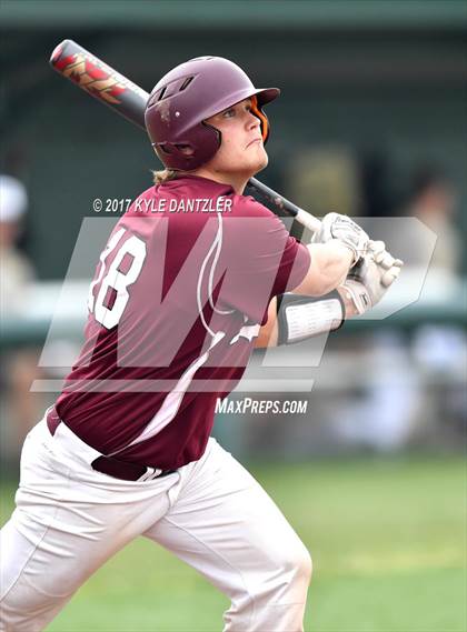 Thumbnail 1 in Abbott vs. Savoy (UIL 1A Regional Semifinal) photogallery.