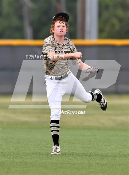Thumbnail 1 in Abbott vs. Savoy (UIL 1A Regional Semifinal) photogallery.
