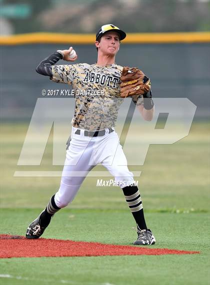 Thumbnail 3 in Abbott vs. Savoy (UIL 1A Regional Semifinal) photogallery.