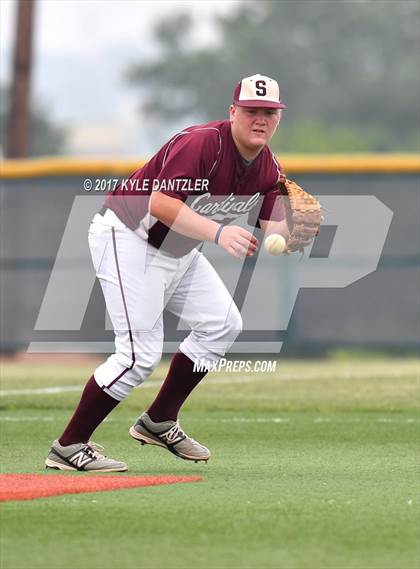 Thumbnail 1 in Abbott vs. Savoy (UIL 1A Regional Semifinal) photogallery.