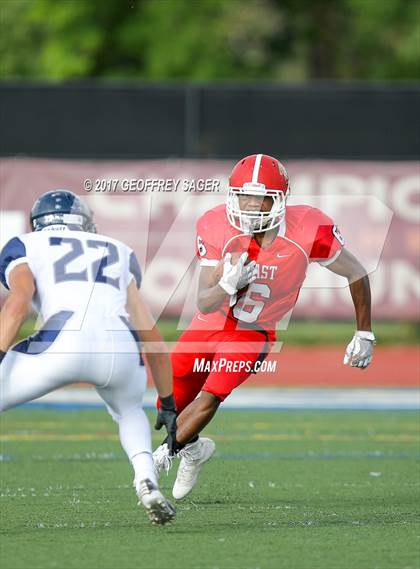 Thumbnail 3 in Denver East vs. Columbine photogallery.