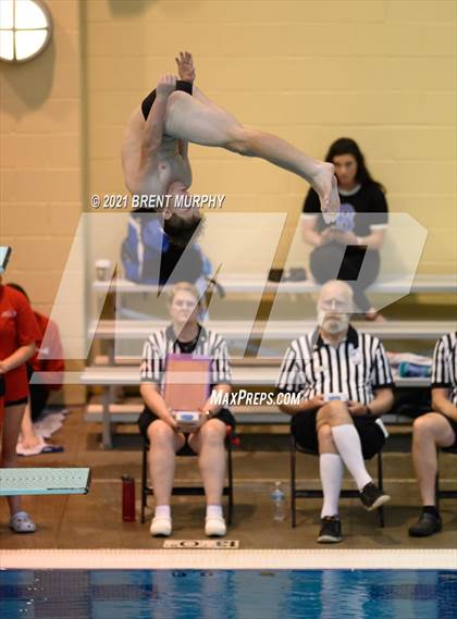 Thumbnail 2 in CHSAA 4A Boys Diving - State Championship photogallery.