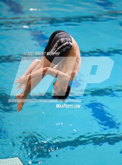 Thumbnail 2 in CHSAA 4A Boys Diving - State Championship photogallery.