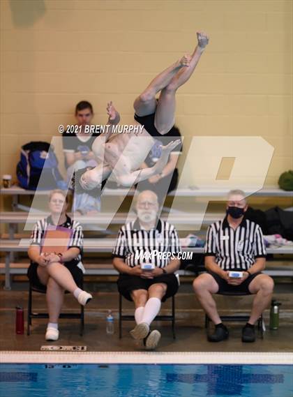 Thumbnail 2 in CHSAA 4A Boys Diving - State Championship photogallery.