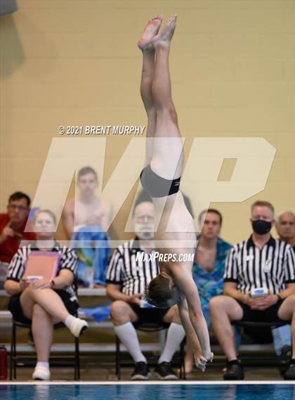 Thumbnail 2 in CHSAA 4A Boys Diving - State Championship photogallery.
