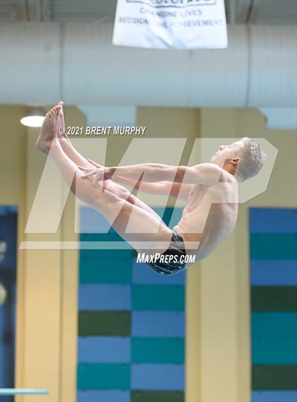 Thumbnail 2 in CHSAA 4A Boys Diving - State Championship photogallery.