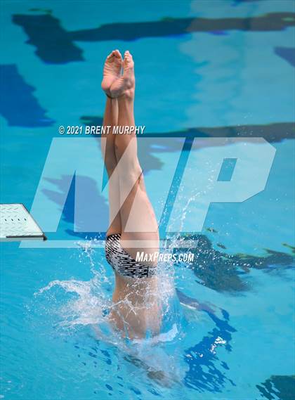 Thumbnail 2 in CHSAA 4A Boys Diving - State Championship photogallery.