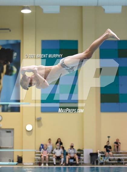 Thumbnail 3 in CHSAA 4A Boys Diving - State Championship photogallery.