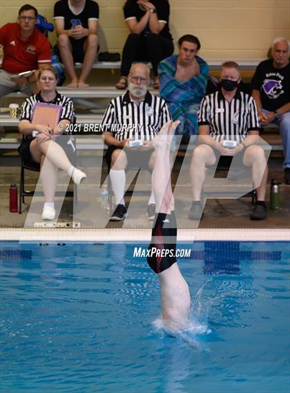 Thumbnail 2 in CHSAA 4A Boys Diving - State Championship photogallery.