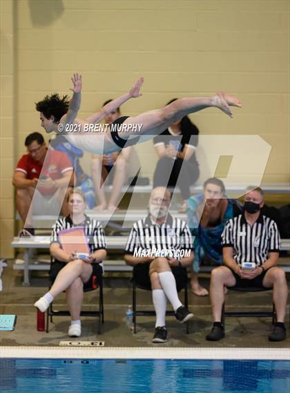 Thumbnail 2 in CHSAA 4A Boys Diving - State Championship photogallery.