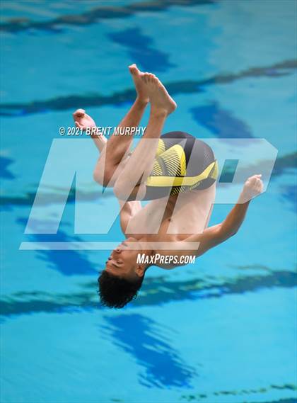 Thumbnail 2 in CHSAA 4A Boys Diving - State Championship photogallery.