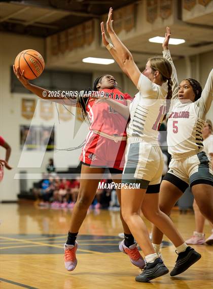Thumbnail 2 in Harlem vs. Bryan County (GIRLS ONLY! Tip Off) photogallery.