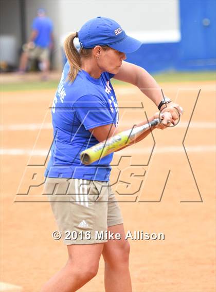Thumbnail 2 in Sale Creek vs Red Bank photogallery.