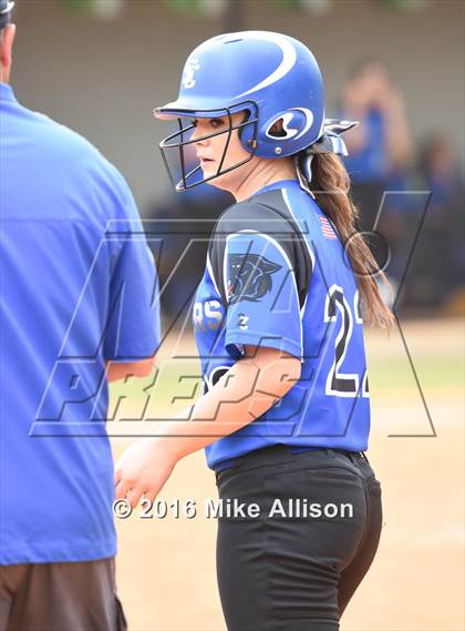 Thumbnail 3 in Sale Creek vs Red Bank photogallery.