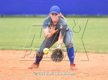 Thumbnail 2 in Sale Creek vs Red Bank photogallery.