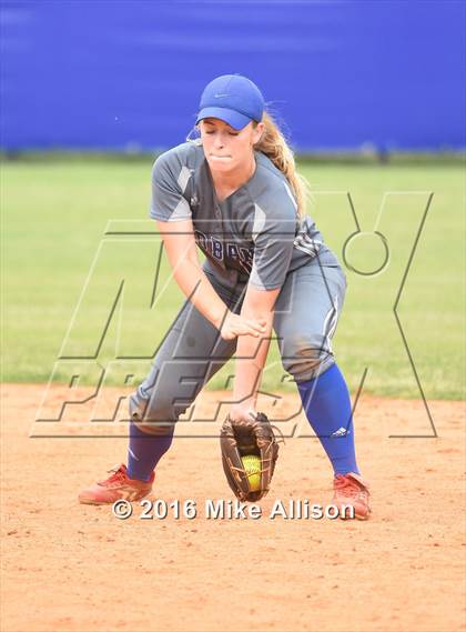 Thumbnail 3 in Sale Creek vs Red Bank photogallery.