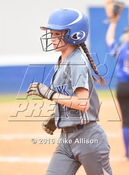 Thumbnail 2 in Sale Creek vs Red Bank photogallery.