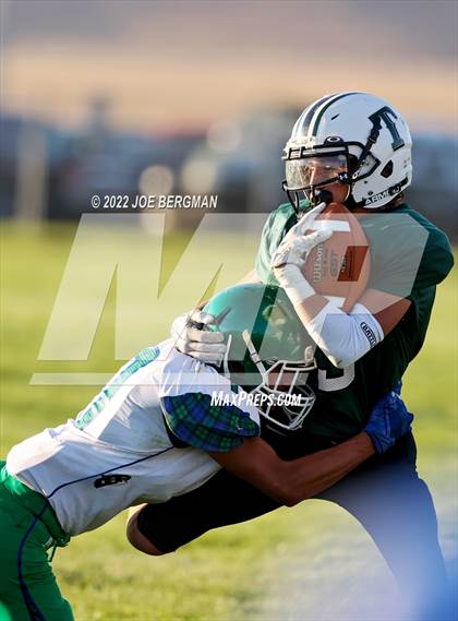 Thumbnail 2 in Highland @ Tehachapi photogallery.