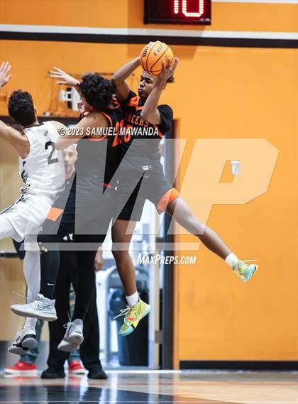 Thumbnail 1 in Grant vs Calabasas (So Cal Christmas Classic) photogallery.