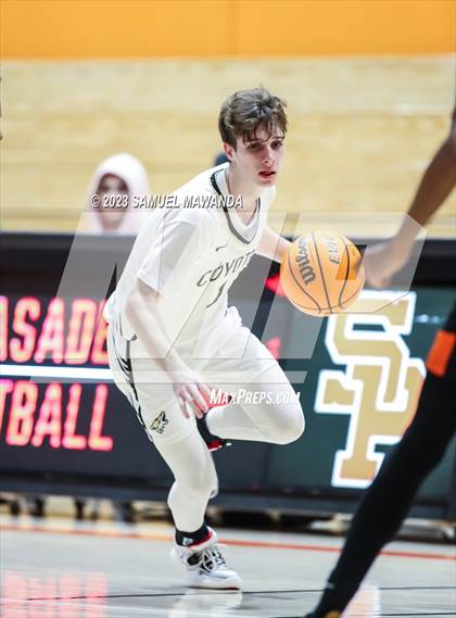 Thumbnail 2 in Grant vs Calabasas (So Cal Christmas Classic) photogallery.