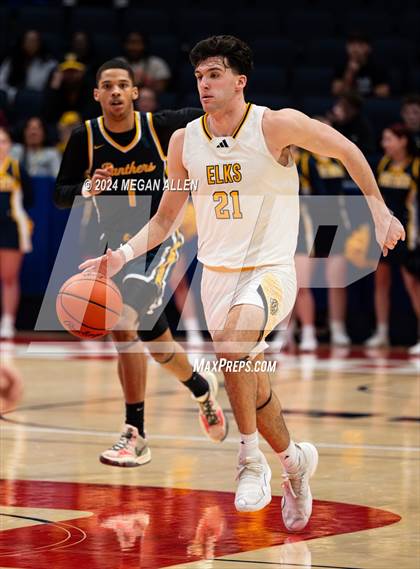 Thumbnail 2 in Centerville vs. Whitmer (OHSAA Division 1 Semifinal) photogallery.