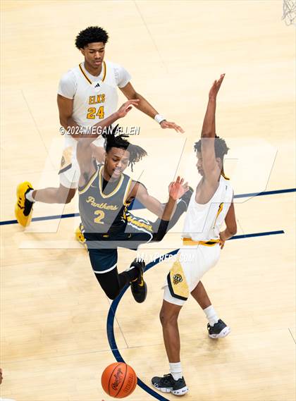 Thumbnail 2 in Centerville vs. Whitmer (OHSAA Division 1 Semifinal) photogallery.