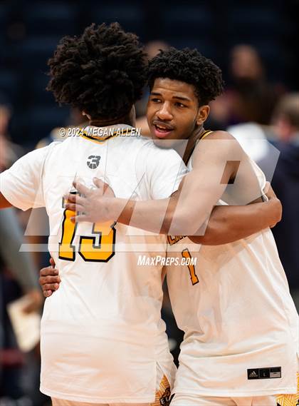 Thumbnail 3 in Centerville vs. Whitmer (OHSAA Division 1 Semifinal) photogallery.