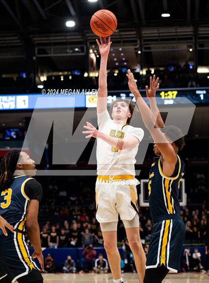 Thumbnail 1 in Centerville vs. Whitmer (OHSAA Division 1 Semifinal) photogallery.