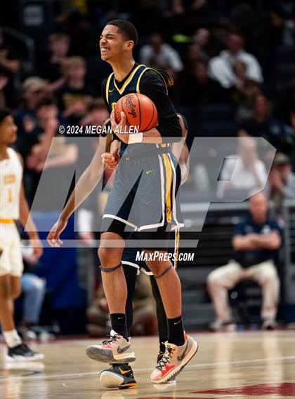 Thumbnail 1 in Centerville vs. Whitmer (OHSAA Division 1 Semifinal) photogallery.