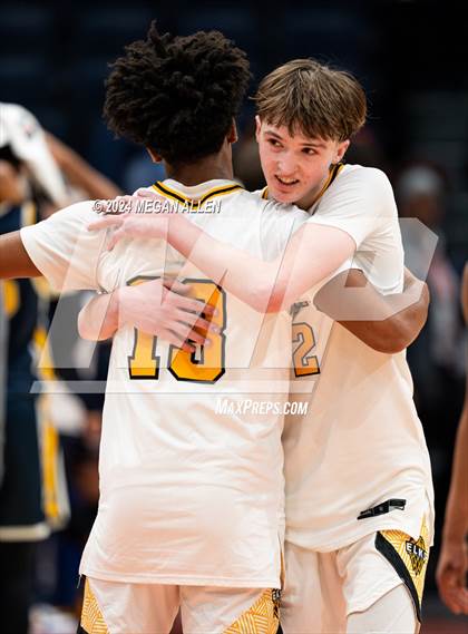Thumbnail 2 in Centerville vs. Whitmer (OHSAA Division 1 Semifinal) photogallery.