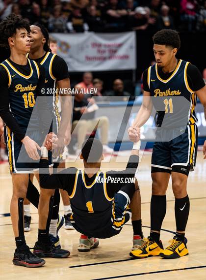 Thumbnail 3 in Centerville vs. Whitmer (OHSAA Division 1 Semifinal) photogallery.