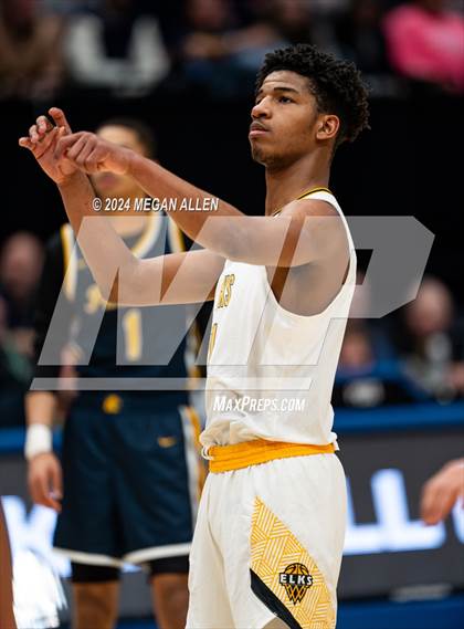 Thumbnail 3 in Centerville vs. Whitmer (OHSAA Division 1 Semifinal) photogallery.