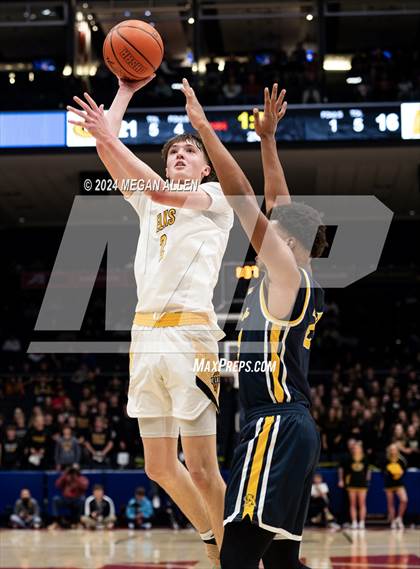 Thumbnail 2 in Centerville vs. Whitmer (OHSAA Division 1 Semifinal) photogallery.