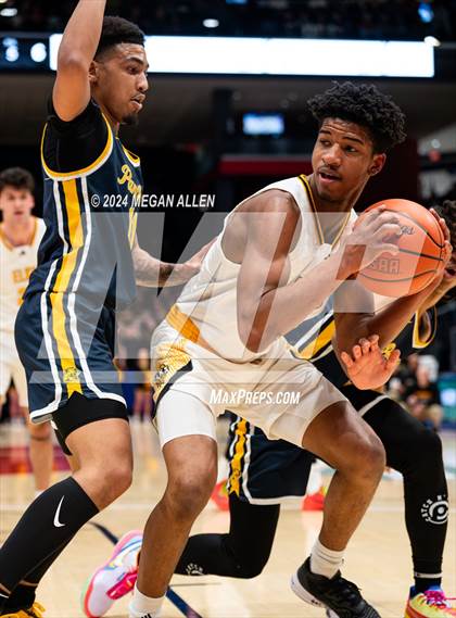 Thumbnail 3 in Centerville vs. Whitmer (OHSAA Division 1 Semifinal) photogallery.