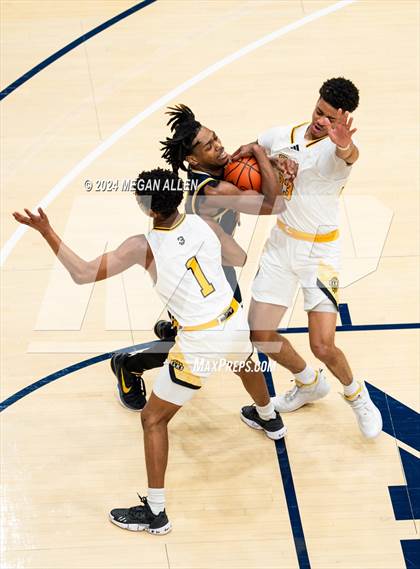Thumbnail 2 in Centerville vs. Whitmer (OHSAA Division 1 Semifinal) photogallery.