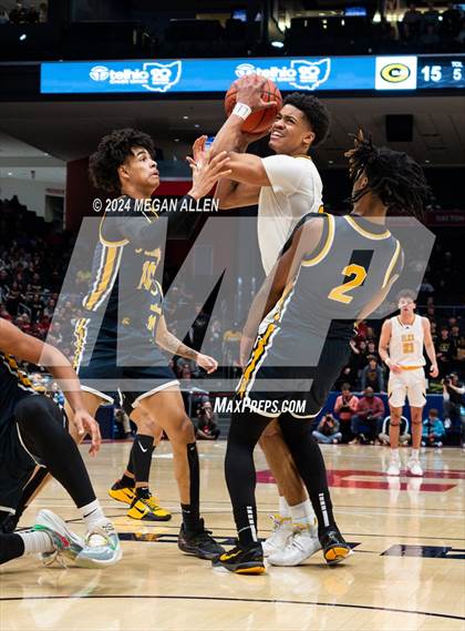 Thumbnail 3 in Centerville vs. Whitmer (OHSAA Division 1 Semifinal) photogallery.