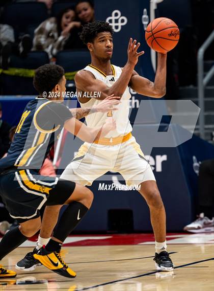 Thumbnail 3 in Centerville vs. Whitmer (OHSAA Division 1 Semifinal) photogallery.