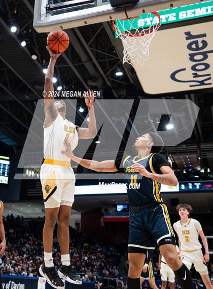 Thumbnail 1 in Centerville vs. Whitmer (OHSAA Division 1 Semifinal) photogallery.