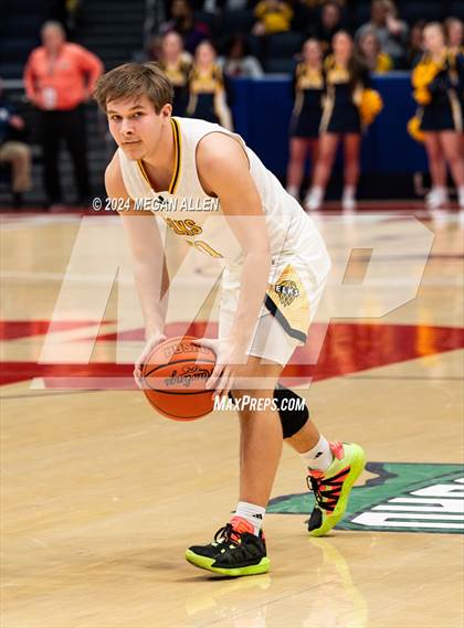 Thumbnail 1 in Centerville vs. Whitmer (OHSAA Division 1 Semifinal) photogallery.