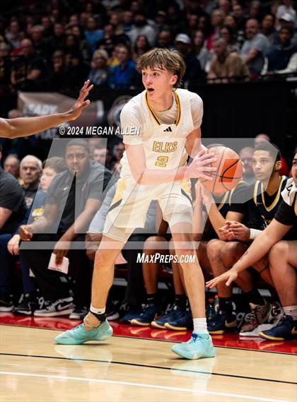 Thumbnail 1 in Centerville vs. Whitmer (OHSAA Division 1 Semifinal) photogallery.