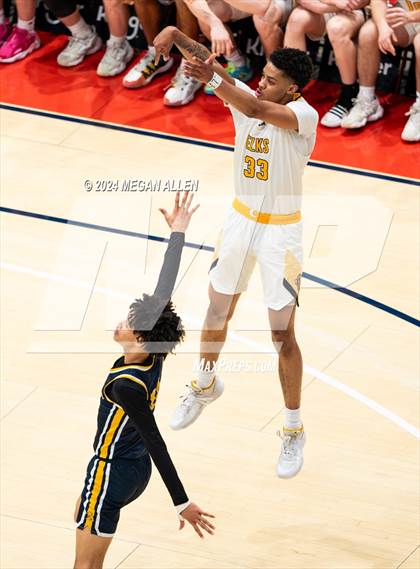 Thumbnail 2 in Centerville vs. Whitmer (OHSAA Division 1 Semifinal) photogallery.