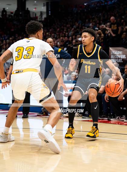 Thumbnail 1 in Centerville vs. Whitmer (OHSAA Division 1 Semifinal) photogallery.