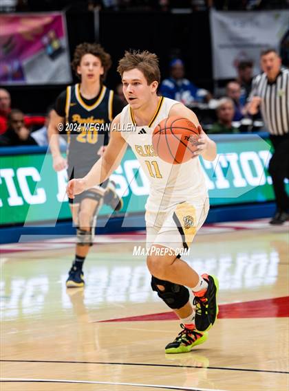 Thumbnail 1 in Centerville vs. Whitmer (OHSAA Division 1 Semifinal) photogallery.