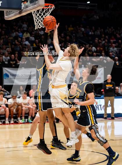 Thumbnail 2 in Centerville vs. Whitmer (OHSAA Division 1 Semifinal) photogallery.
