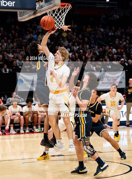 Thumbnail 3 in Centerville vs. Whitmer (OHSAA Division 1 Semifinal) photogallery.