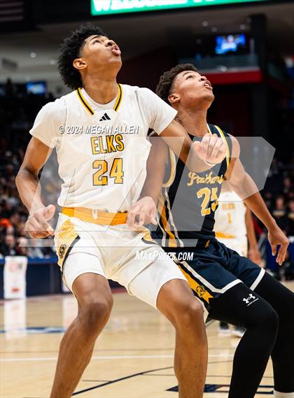 Thumbnail 2 in Centerville vs. Whitmer (OHSAA Division 1 Semifinal) photogallery.