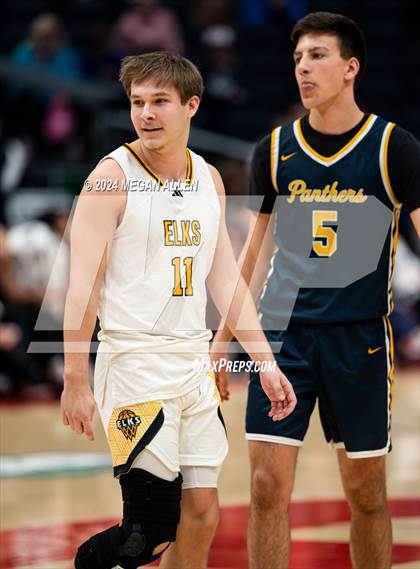 Thumbnail 1 in Centerville vs. Whitmer (OHSAA Division 1 Semifinal) photogallery.